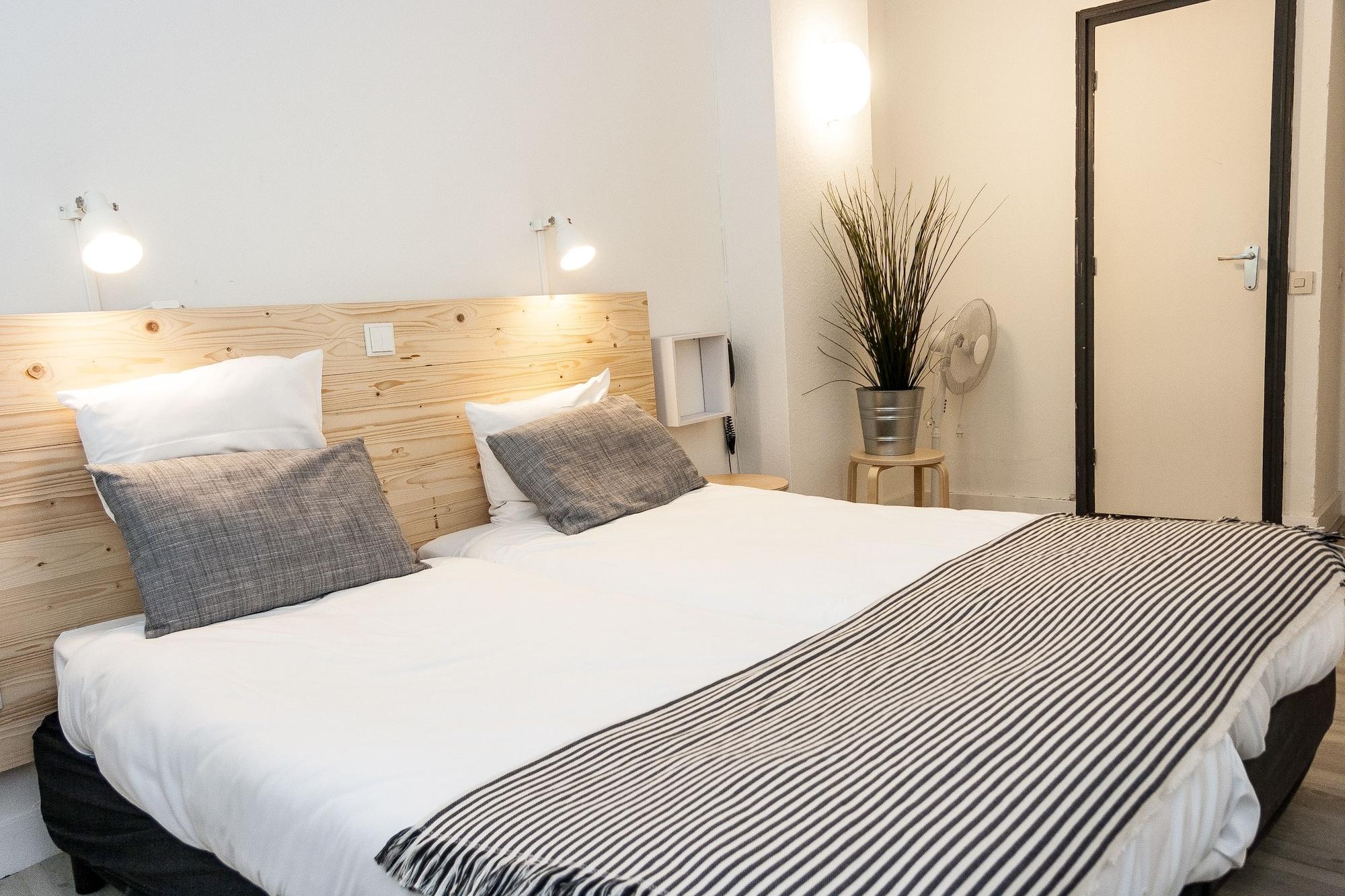 Hotel Beez Маастрихт Экстерьер фото